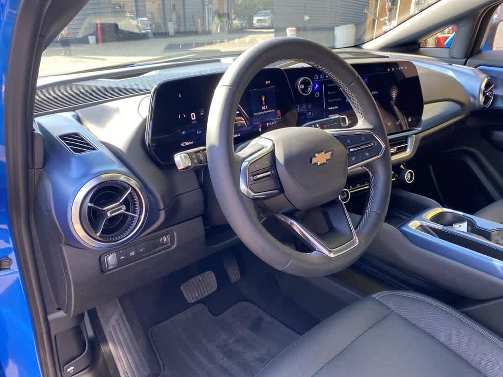 Used 2024 Chevrolet Equinox EV LT w/ LPO, Trailering Package AWD/4WD image 2
