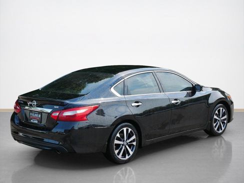 Used 2016 Nissan Altima 2.5 SR FWD image 3