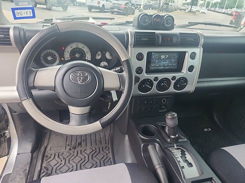 Used 2008 Toyota FJ Cruiser 4WD image 10