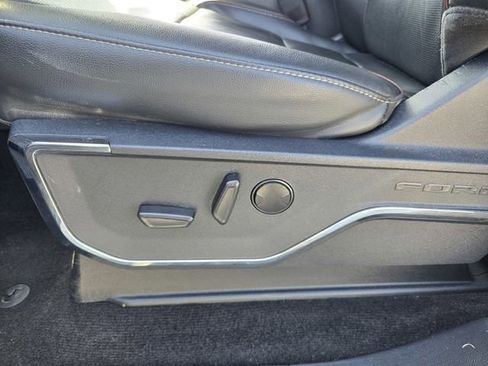 Used 2022 Ford F150 Lariat w/ Max Trailer Tow Package image 17