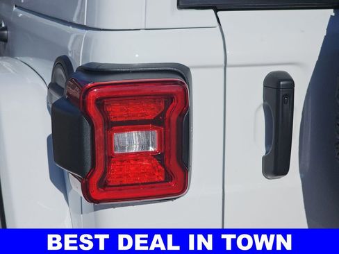 New 2026 Jeep Wrangler Unlimited Rubicon AWD/4WD image 39