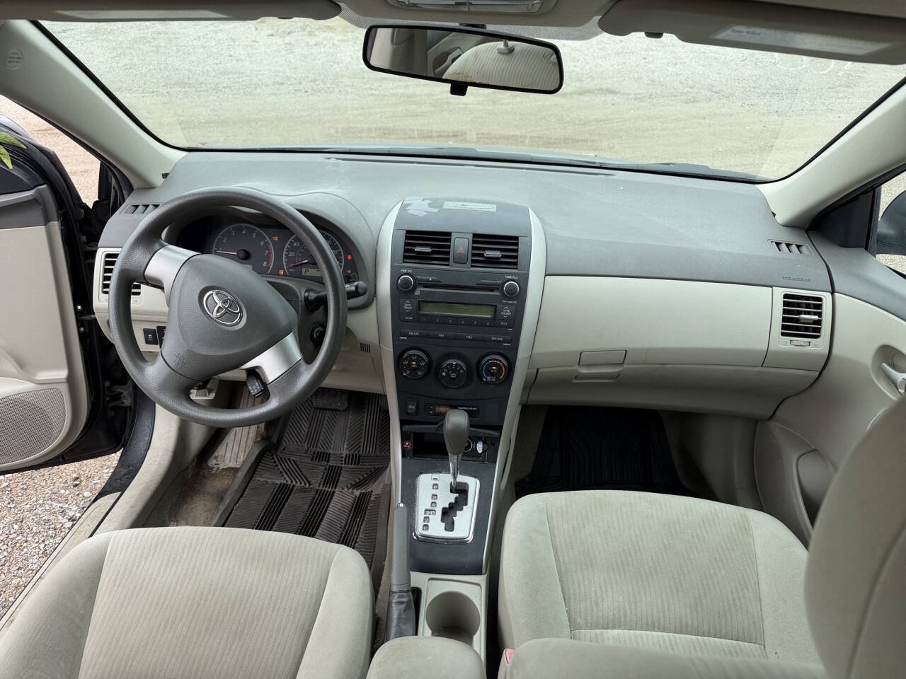 Used 2010 Toyota Corolla LE FWD image 30