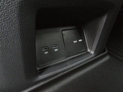 New 2025 Volkswagen Atlas Cross Sport SE AWD/4WD image 39