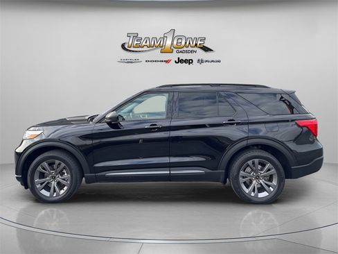 Used 2021 Ford Explorer XLT w/ Equipment Group 202A image 6