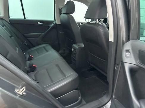 Used 2016 Volkswagen Tiguan SE image 25