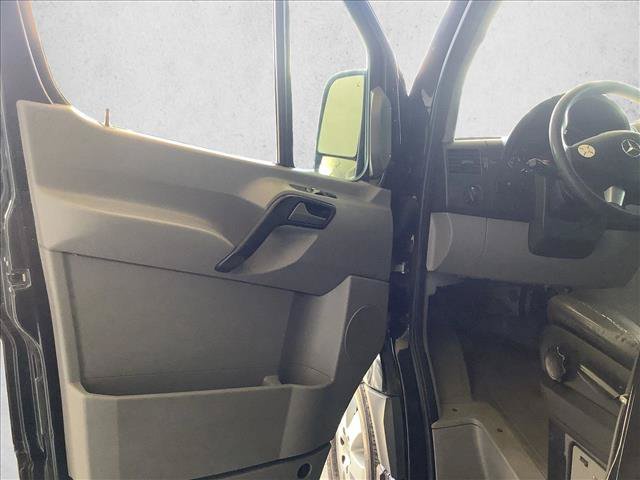 Used 2018 Mercedes-Benz Sprinter 2500 image 12