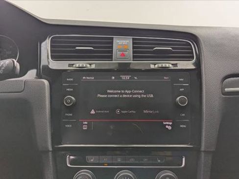 Used 2021 Volkswagen GTI SE image 29