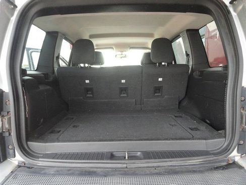 Used 2012 Jeep Liberty Sport AWD/4WD image 12