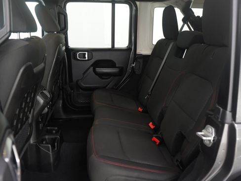 Used 2019 Jeep Wrangler Unlimited Rubicon w/ Dual Top Group AWD/4WD image 14