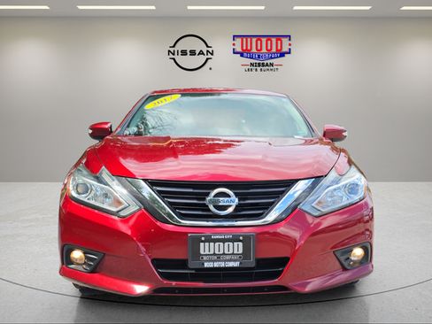 Used 2017 Nissan Altima 2.5 SV w/ Convenience Package FWD image 6