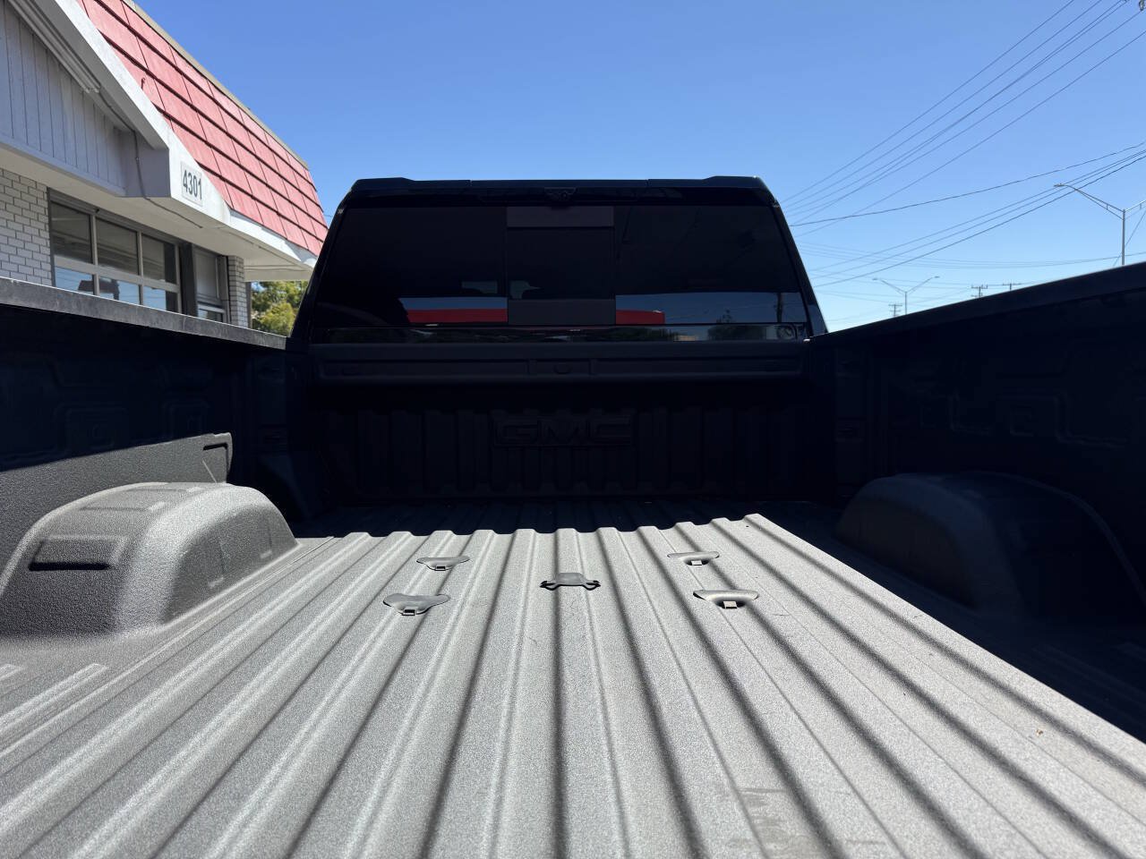 Used 2025 GMC Sierra 3500 Denali w/ Denali Reserve Package AWD/4WD image 16