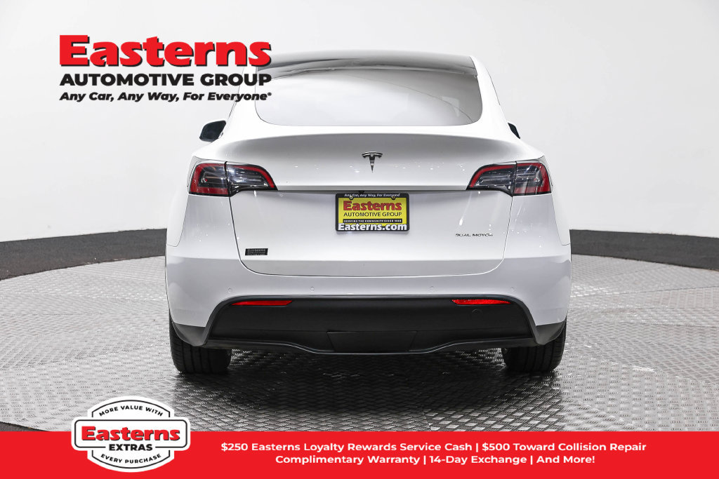 Used 2022 Tesla Model Y Long Range AWD/4WD image 7