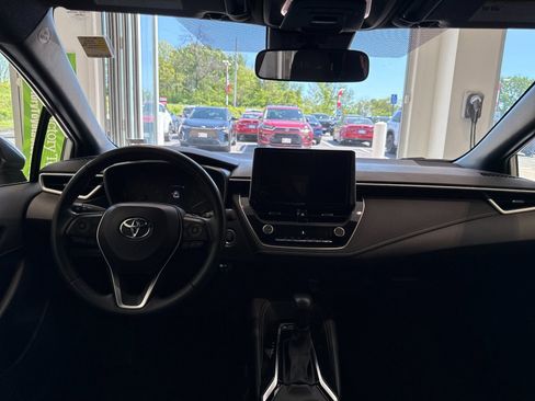 Used 2024 Toyota Corolla SE w/ SE Package FWD image 13