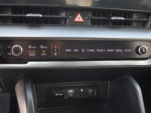 Used 2023 Kia Sportage EX FWD image 26
