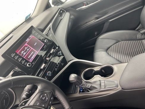 Used 2023 Toyota Camry SE image 11