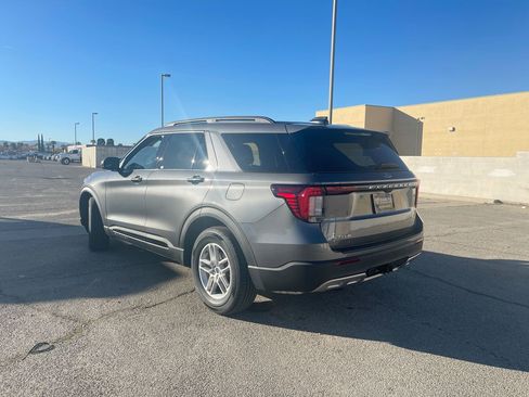 New 2026 Ford Explorer Active w/ Active Comfort Package image 5