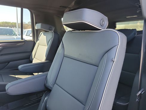 New 2026 GMC Yukon XL Elevation w/ Elevation Premium Package image 10