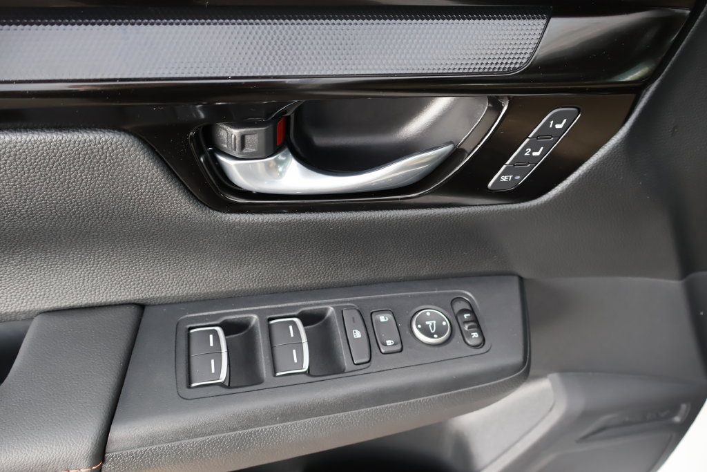 Used 2025 Honda CR-V Sport Touring image 23