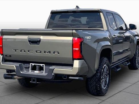 Certified 2025 Toyota Tacoma TRD Sport AWD/4WD image 13