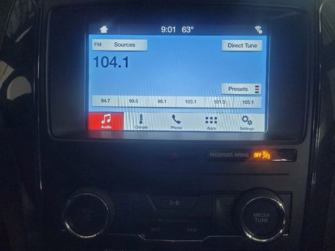 Used 2018 Ford Explorer XLT w/ Equipment Group 201A image 25