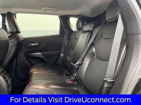 Used 2019 Jeep Cherokee Limited image 34