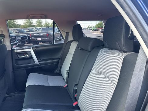 Used 2015 Toyota 4Runner SR5 image 19