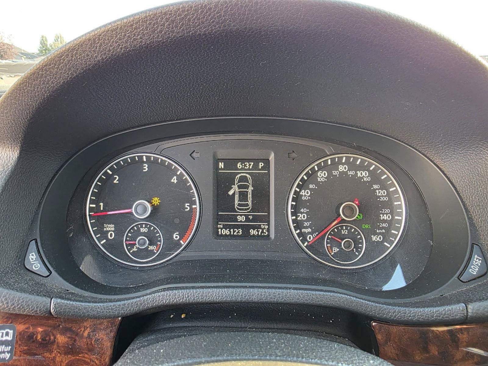 Used 2013 Volkswagen Passat TDI SEL Premium FWD image 13