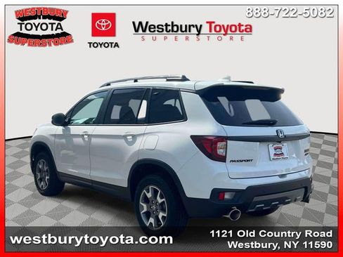 Used 2023 Honda Passport TrailSport image 11