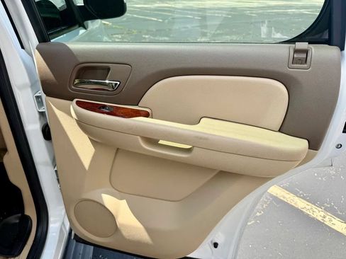 Used 2010 Chevrolet Tahoe LT AWD/4WD image 30