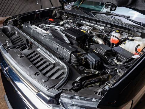 Used 2023 Chevrolet Silverado 3500 High Country w/ Z71 Off-Road Package image 40