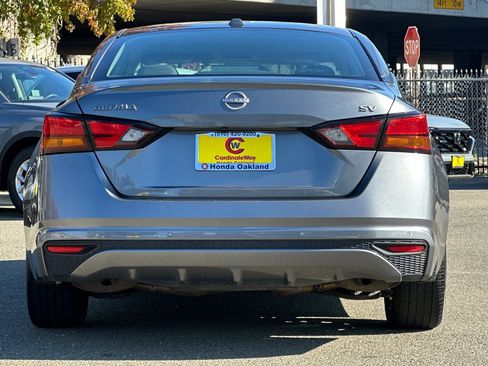 Used 2023 Nissan Altima 2.5 SV image 5