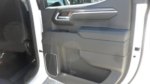 New 2026 Chevrolet Silverado 1500 RST AWD/4WD image 16