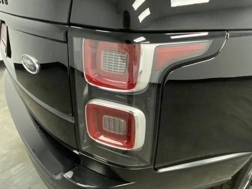 Used 2018 Land Rover Range Rover Supercharged AWD/4WD image 15