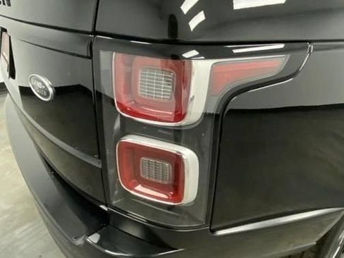 Used 2018 Land Rover Range Rover Supercharged AWD/4WD image 15