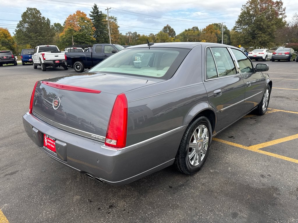 Used 2008 Cadillac DTS FWD image 6