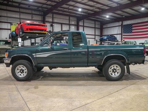 Used 1994 Toyota Pickup SR5 AWD/4WD image 4