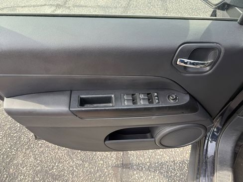 Used 2011 Jeep Patriot Latitude image 6