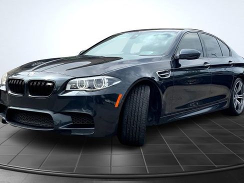 Used 2015 BMW M5 w/ Executive Package image 3