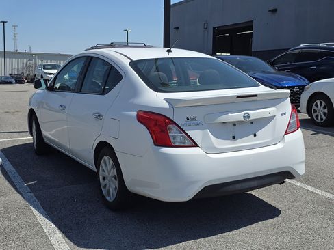 Used 2018 Nissan Versa SV FWD image 6