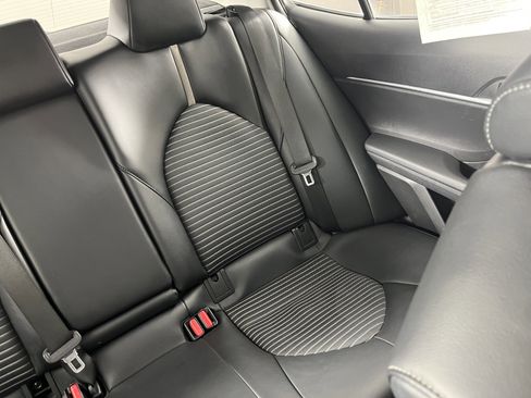 Used 2021 Toyota Camry SE image 23