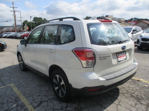 Used 2017 Subaru Forester 2.5i w/ Alloy Wheel Package AWD/4WD image 2