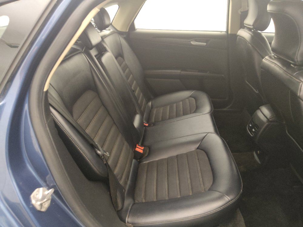 Used 2018 Ford Fusion SE w/ Equipment Group 201A FWD image 19