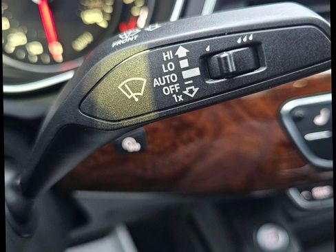 Used 2019 Audi A4 2.0T Premium w/ Convenience Package image 18