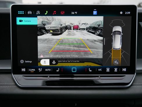 New 2026 Volkswagen Tiguan SE R-Line AWD/4WD image 10