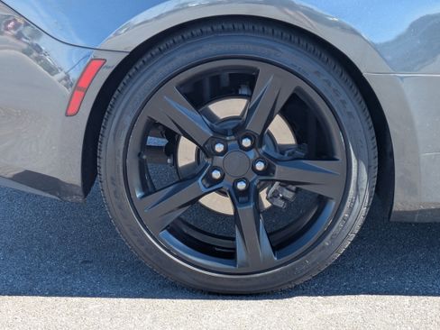 Used 2018 Chevrolet Camaro LT image 9