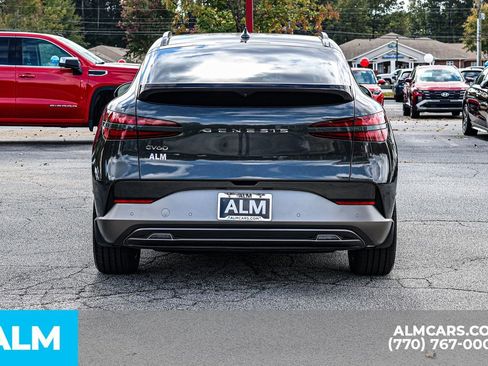 Used 2025 Genesis GV60 Advanced AWD/4WD image 12