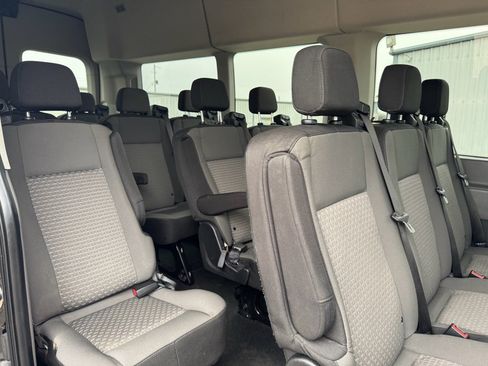 Used 2023 Ford Transit 350 XLT image 31