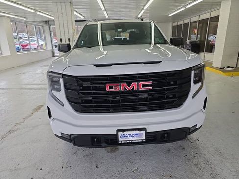 New 2026 GMC Sierra 1500 Elevation image 8