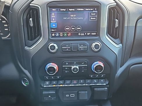 Used 2022 GMC Sierra 3500 Denali w/ Denali Ultimate Package AWD/4WD image 26