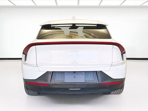 Used 2024 Kia EV6 Light image 5